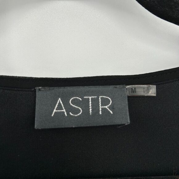 ASTR Black Sheer Long Sleeve Floral Crochet Faux Wrap Romper Size Medium - Picture 7 of 8